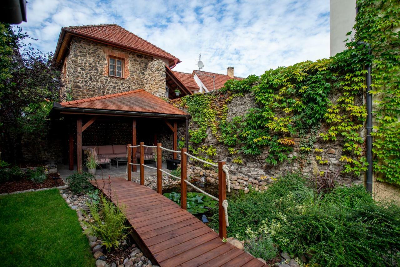 Hotel Anna Beroun  Buitenkant foto