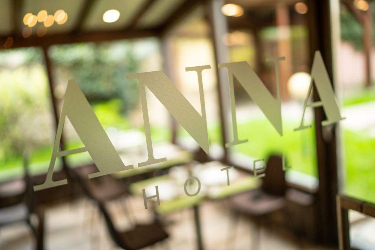 Hotel Anna Beroun  Buitenkant foto