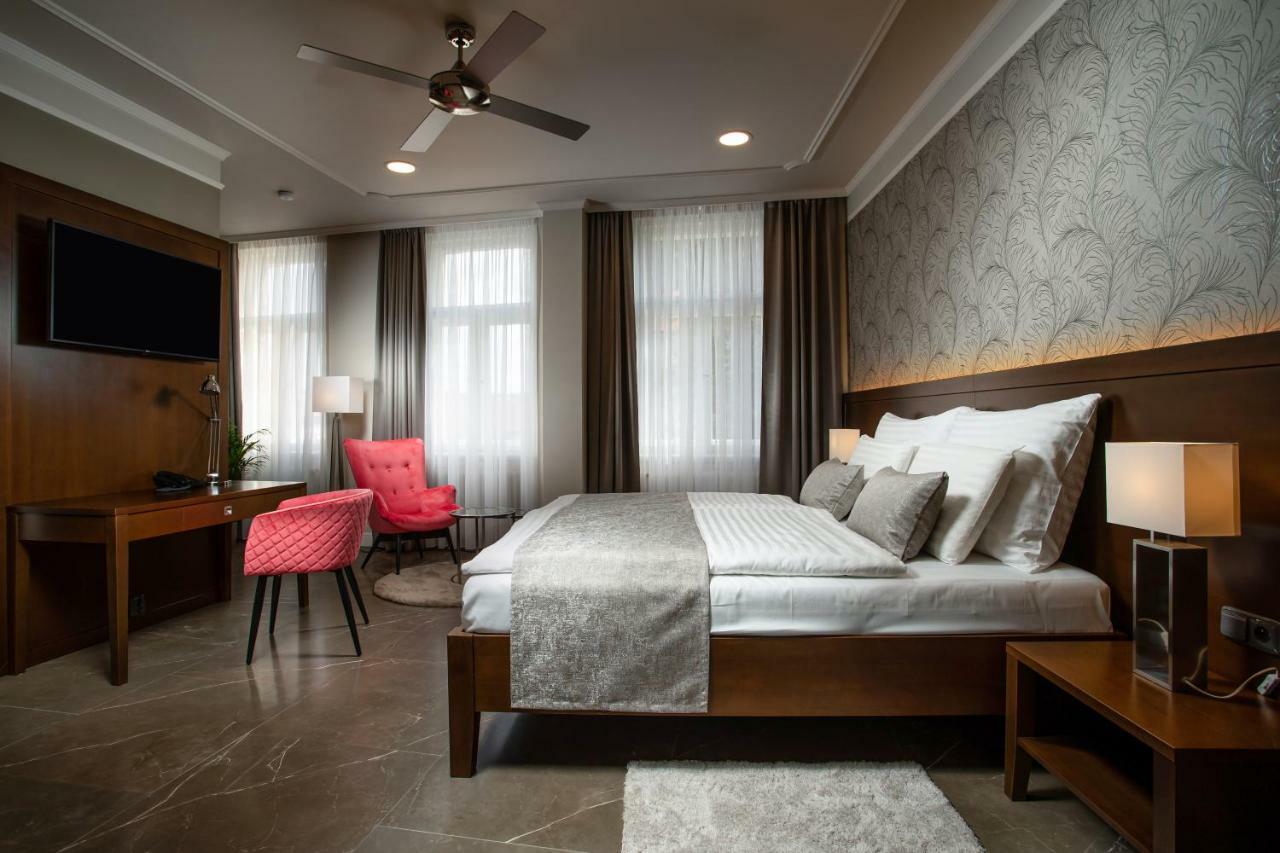 Hotel Anna Beroun  Buitenkant foto