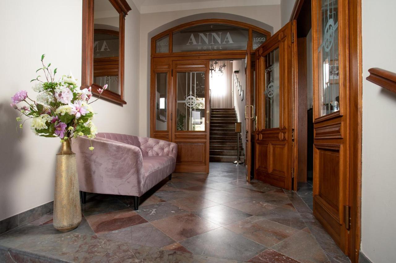 Hotel Anna Beroun  Buitenkant foto